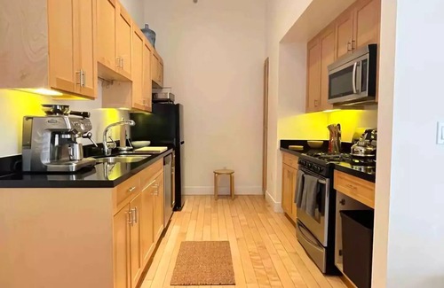 Uptown Oakland Condominio | Heart Of Oakland Broadway Condo Retreat