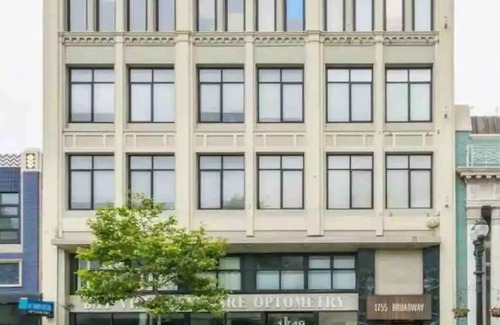 Uptown Oakland Condominio | Heart Of Oakland Broadway Condo Retreat