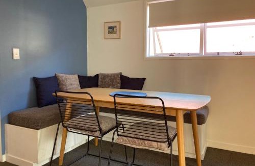 Russell Casa | Heart of Russell Apartment - Russell Apartment