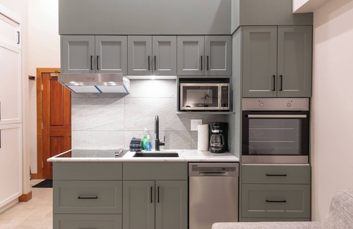 Sun Peaks Hotel | Hearthstone Lodge #406