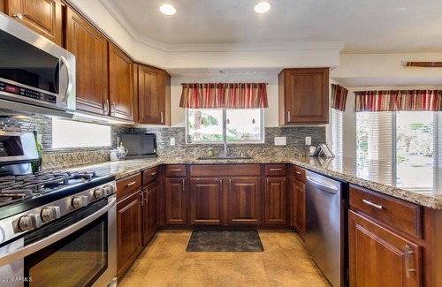 San Tan Valley Casa | Fantasy Heated Pool Backyard! Fun For The Family!