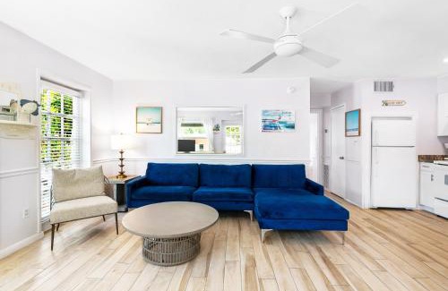 Siesta Key Casa | Heated Pool, Dock, on Lagoon, Turtle Beach 1 mile and Crescent Beach 2 miles, 1bdr