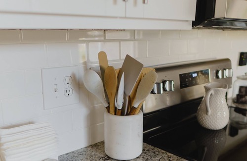 Bee Ridge Casa | Heated pool, Game Room and Mini Golf, 4 Bed Home