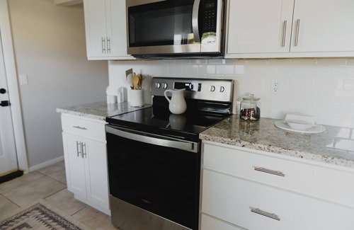 Bee Ridge Casa | Heated pool, Game Room and Mini Golf, 4 Bed Home