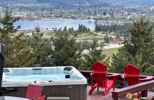 West Kelowna Estates Casa | heated pool, hot tub, 4 bedrooms, 8 beds, lake view, city view, mountain view