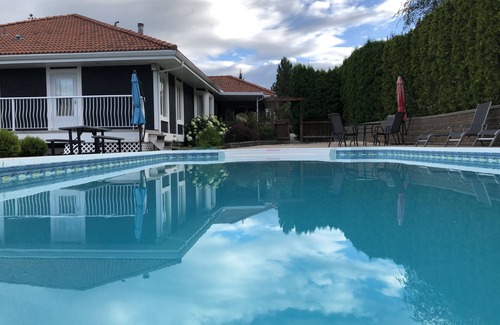 West Kelowna Estates Casa | heated pool, hot tub, 4 bedrooms, 8 beds, lake view, city view, mountain view