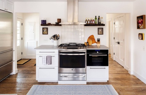 Crozet Casa | Heated Pool, Hot Tub, panoramic mountain views, near Vineyards + UVA