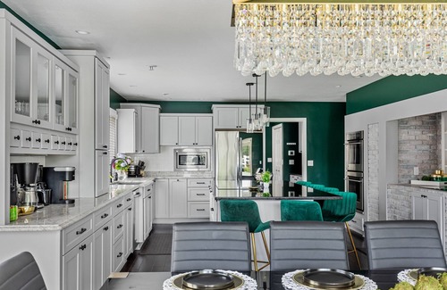 Norton Shores Casa | Heated Pool until Oct 27!HotTub!Arcades!Sauna!