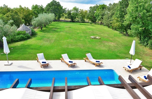 Butkovici Villa | piscina climatizada, hidromasaje, 2 canchas de tenis