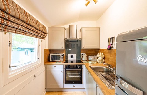 East Lewiston Apartamento | Heather Lodge 3 with Hot Tub