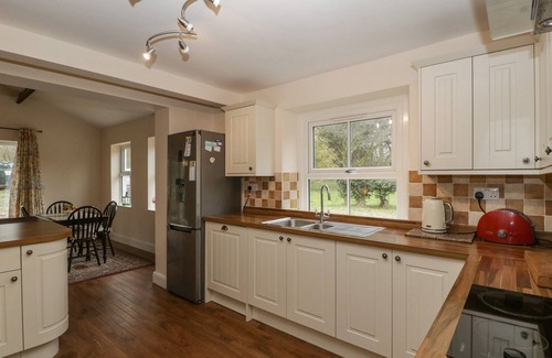 Saint Blazey Cabaña | HEATHFIELD, pet friendly, with a garden in Milverton