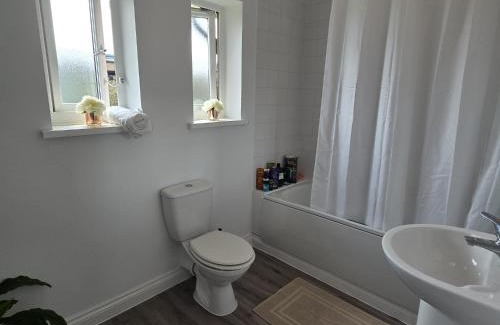 London Borough of Hounslow Casa | Heathrow, Hounslow, Beautiful Modern Home