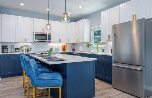 Historic Garderns Cabaña | Heaven-sent Convenient 4br/ 3BA Near Downtown