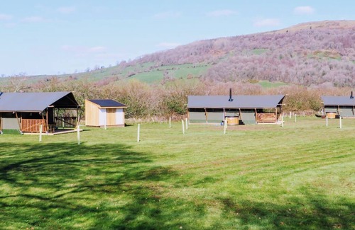 Talybont-on-Usk Casa | Hebog Glamping Lodge