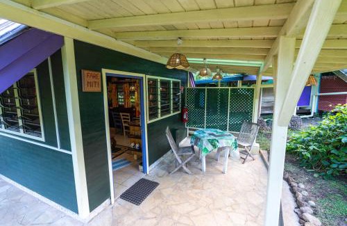 Ha'apiti Casa | Heimanarii's Lodge - Fare Miti