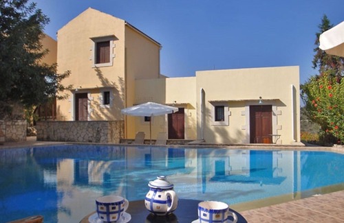 Douliana Apartamento | Heliopetra Studios, Douliana village