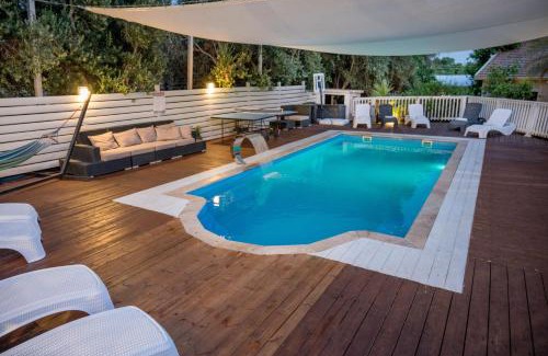 Had Nes Otro | Helios Luxury Caravan's