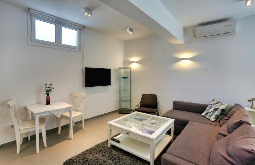 Pilalimata Apartamento | Helios Studios & Apartments