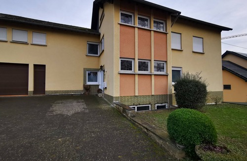 Niederemmel Apartamento | Helle Freundliche Fewo mit Tollem Blick auf Mosel und Weinberge