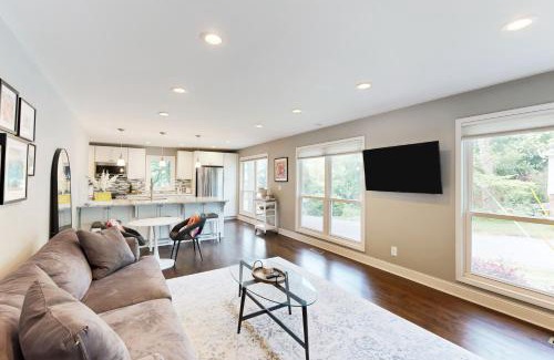 Loring Heights Casa | Hello Sunshine