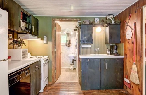 Brill Cabina | Caseta de lago privado de Hemlock Hideaway