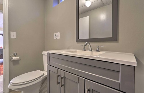 Dingmans Ferry Casa | Hemlock House Epic Arcade Room, Hot Tub, Theater!