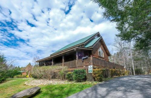 Gatlinburg Villa | Hemlock Ridge 1713
