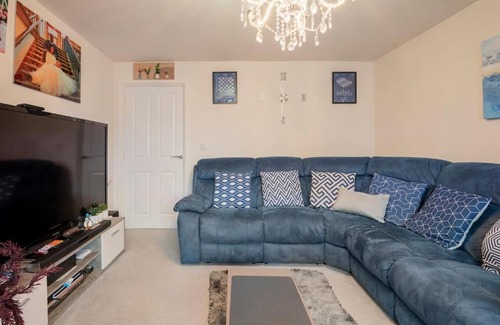 Hemsworth Casa | Hemsworth Homestay with Double Bedroom and Private Bathroom