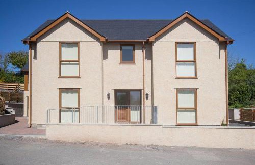 Dulas Casa | Hendy - Ground Floor Apartment
