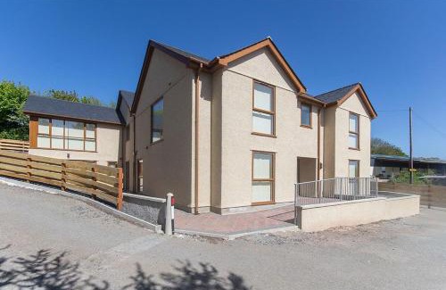 Dulas Casa | Hendy - Ground Floor Apartment
