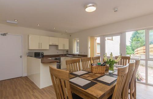 Dulas Casa | Hendy - Ground Floor Apartment