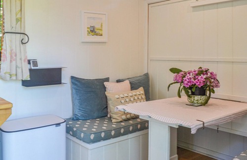Llangadog Cabaña | Herdwick Hut Mountain Retreat