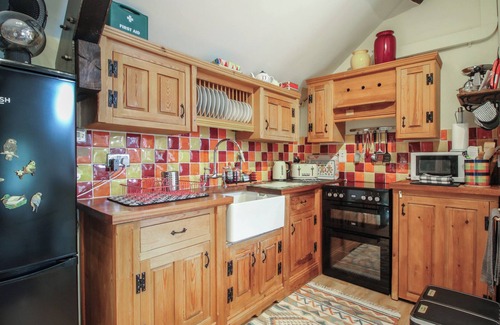 Pontesbury Cabaña | HERIBERT COTTAGE, family friendly, with a garden in Shrewsbury