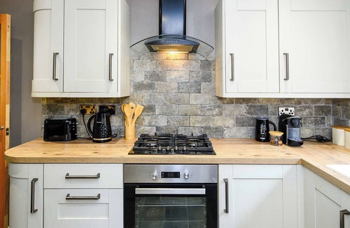 Trehafod Casa | Heritage Cottage Rhondda Valley by STAE-Homes