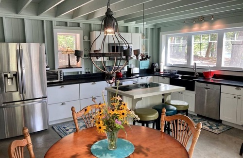 Orland Casa | Heritage Lakefront Multi-Family Retreat