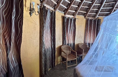 Pakwach Cabina | Heritage Safari Lodge