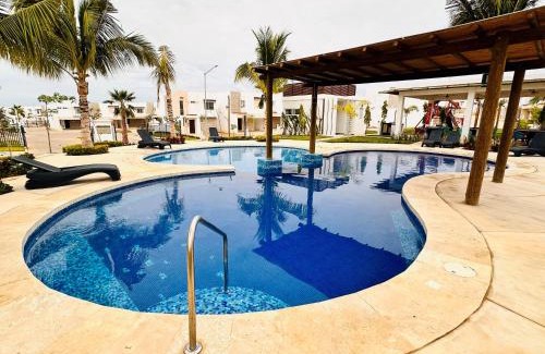 Cerritos Casa | Hermosa casa con alberca privada en Almarena