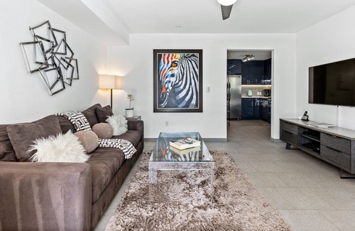 Old Las Palmas Condominio | Hermosa Hideaway - Incredible Mid-Century Condo