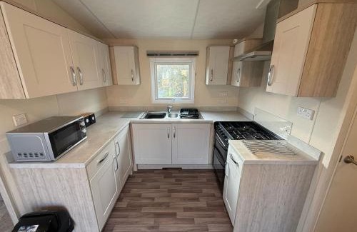 Malton Casa | Heron Lodge with Hot Tub at Brickyard Lakes