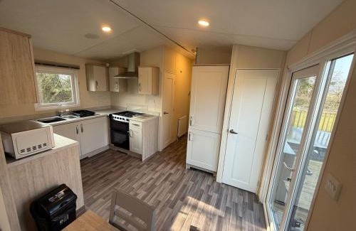 Malton Casa | Heron Lodge with Hot Tub at Brickyard Lakes