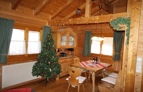 Stamsried Apartamento | Herzlich Willkommen in der romantischen & tierfreundlichen 3-Sterne Blockhaushütte