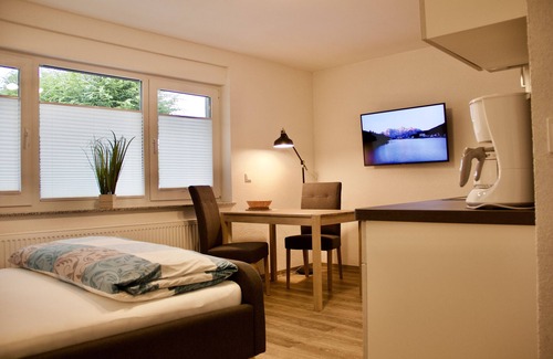 Zweibruecken Apartamento | Herzog Wolfgang Studios- Zentral, Modern, Freundlich