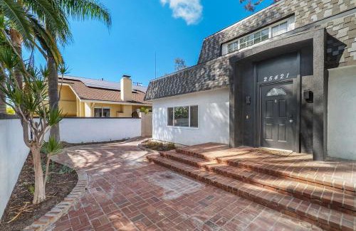 Mission Viejo Casa | Hey I Am Adriana On The Block Pool BBQ