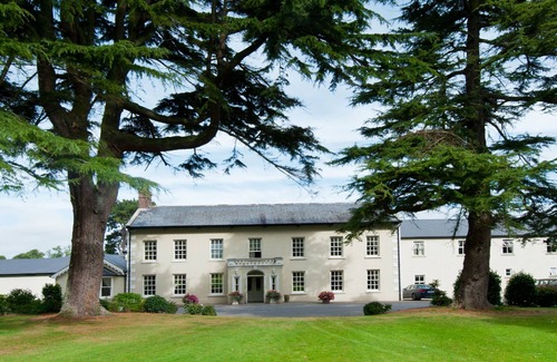 Swords Casa | Heyward Mews(TR4) HH No 5 (Sleeps 5) by Interhome