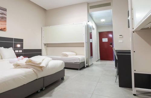 Haifa Hotel | HI Haifa Hostel