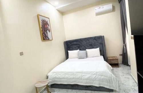 Maitama Hotel | Hibis Royalty Airport Hotel