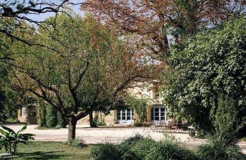 Althen-des-Paluds Casa | Hibiscus -Suite dans Mas Provençal du 18ème siècle
