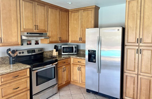 Midway Casa | Hidden City Family home (condado del norte de San Diego)