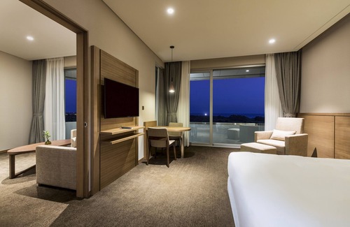 Jungmun Hotel | Hidden Cliff Hotel & Nature