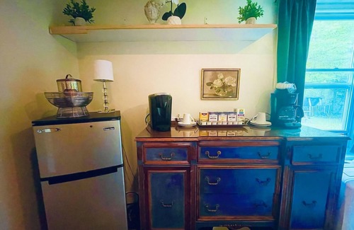 Littleton Apartamento | Hidden Gem in the White Mtns: charming 1 bedroom apartment in Littleton, NH